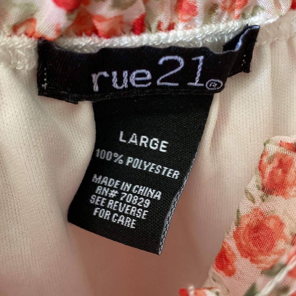 Floral Off The Shoulder Dress. Size L - Picture 5 of 5